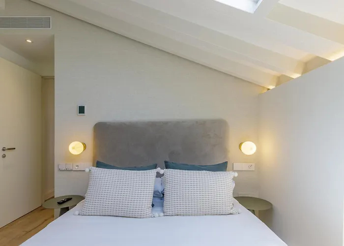 Marques De Velazquez II By Caleta Homes