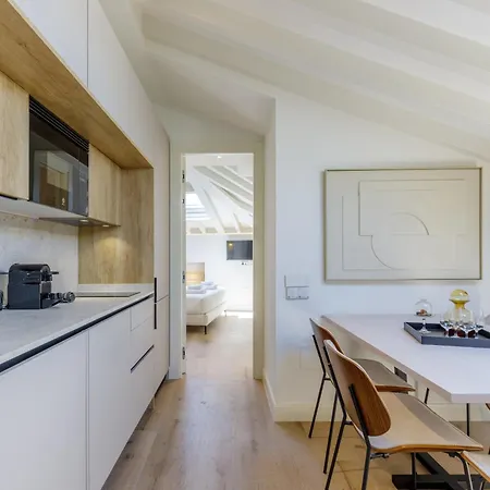 Marques De Velazquez II By Caleta Homes Malaga Zewnętrze zdjęcie
