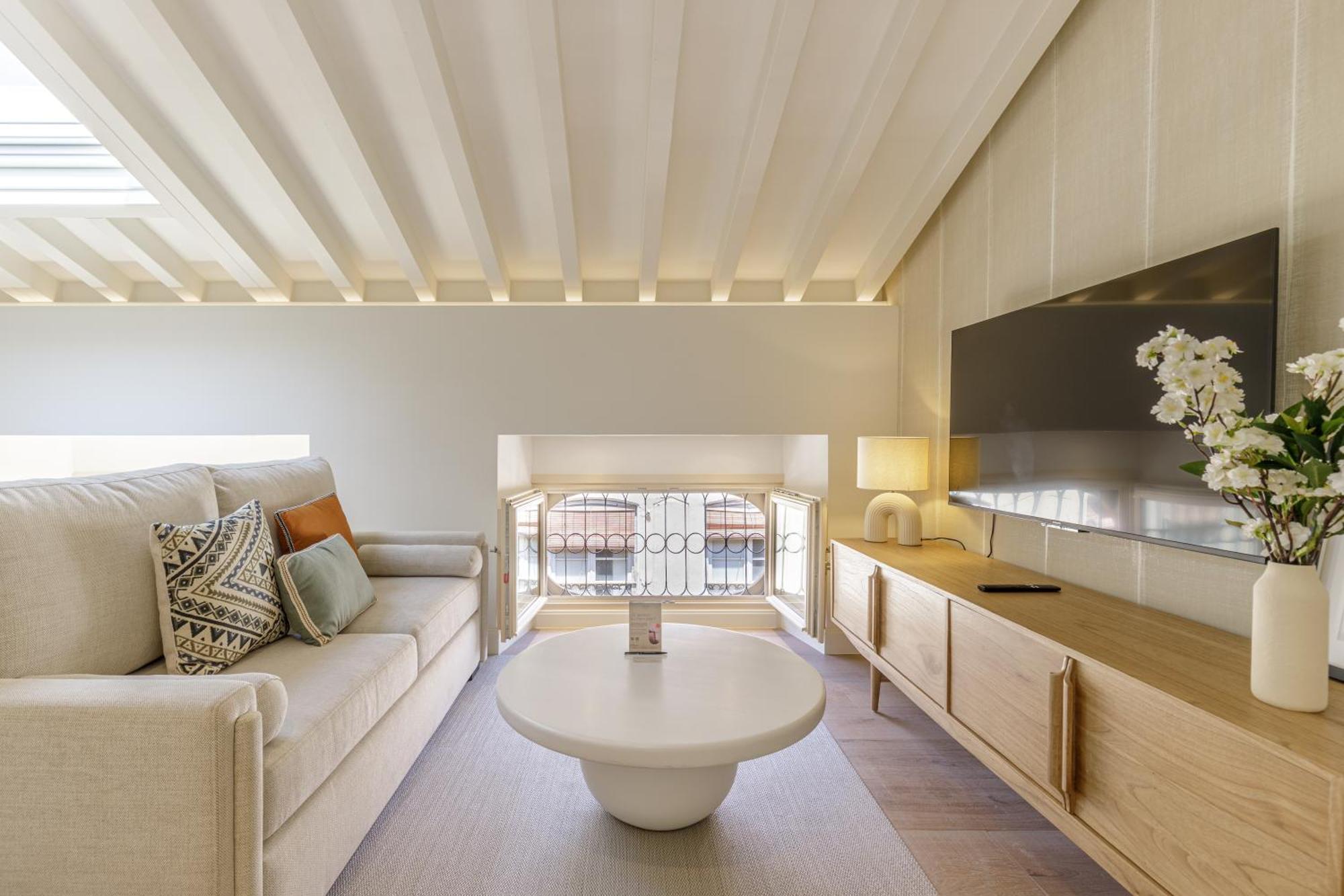Marques De Velazquez Ii By Caleta Homes Apartament