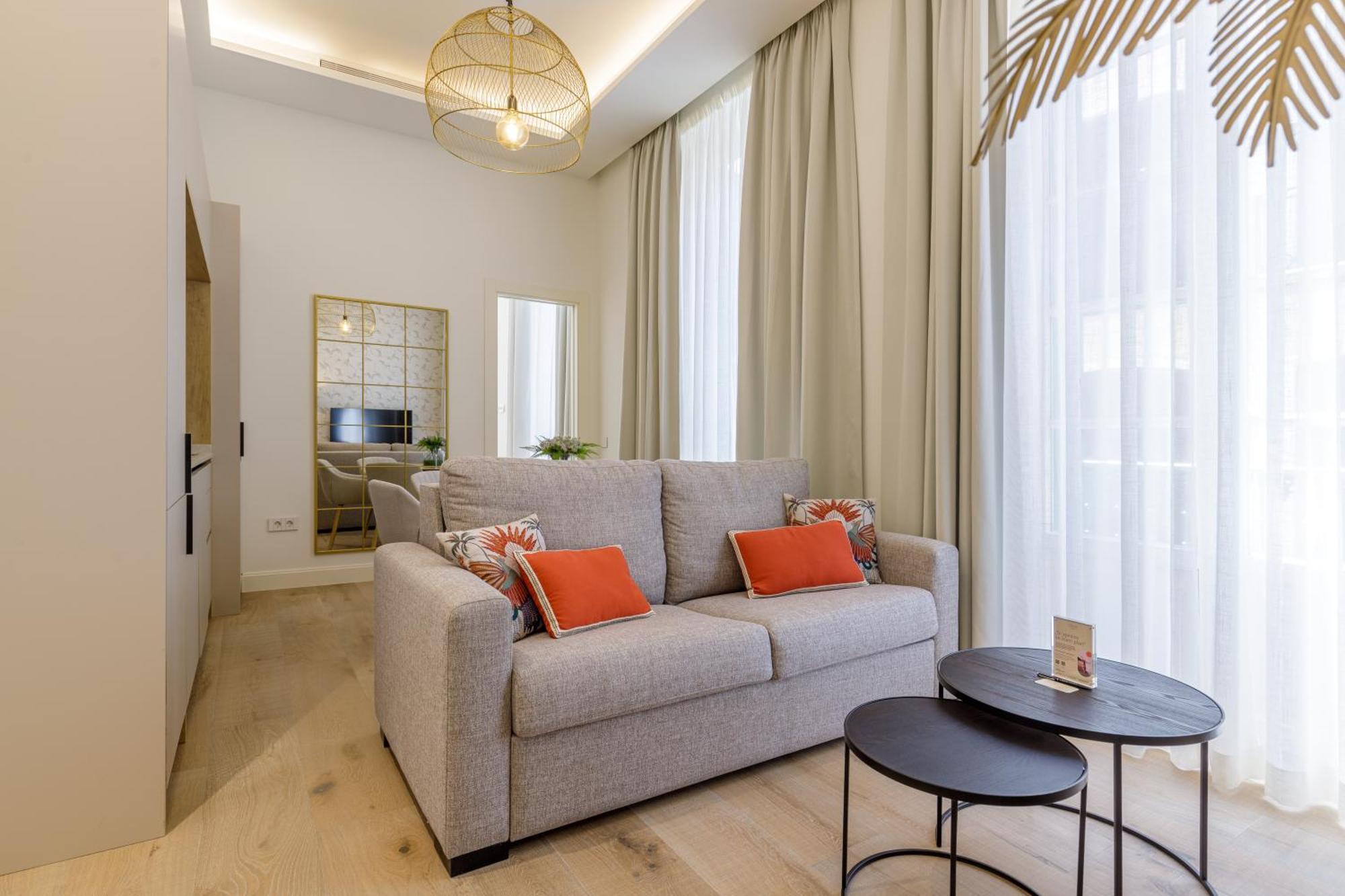 Marques De Velazquez Ii By Caleta Homes Apartament *