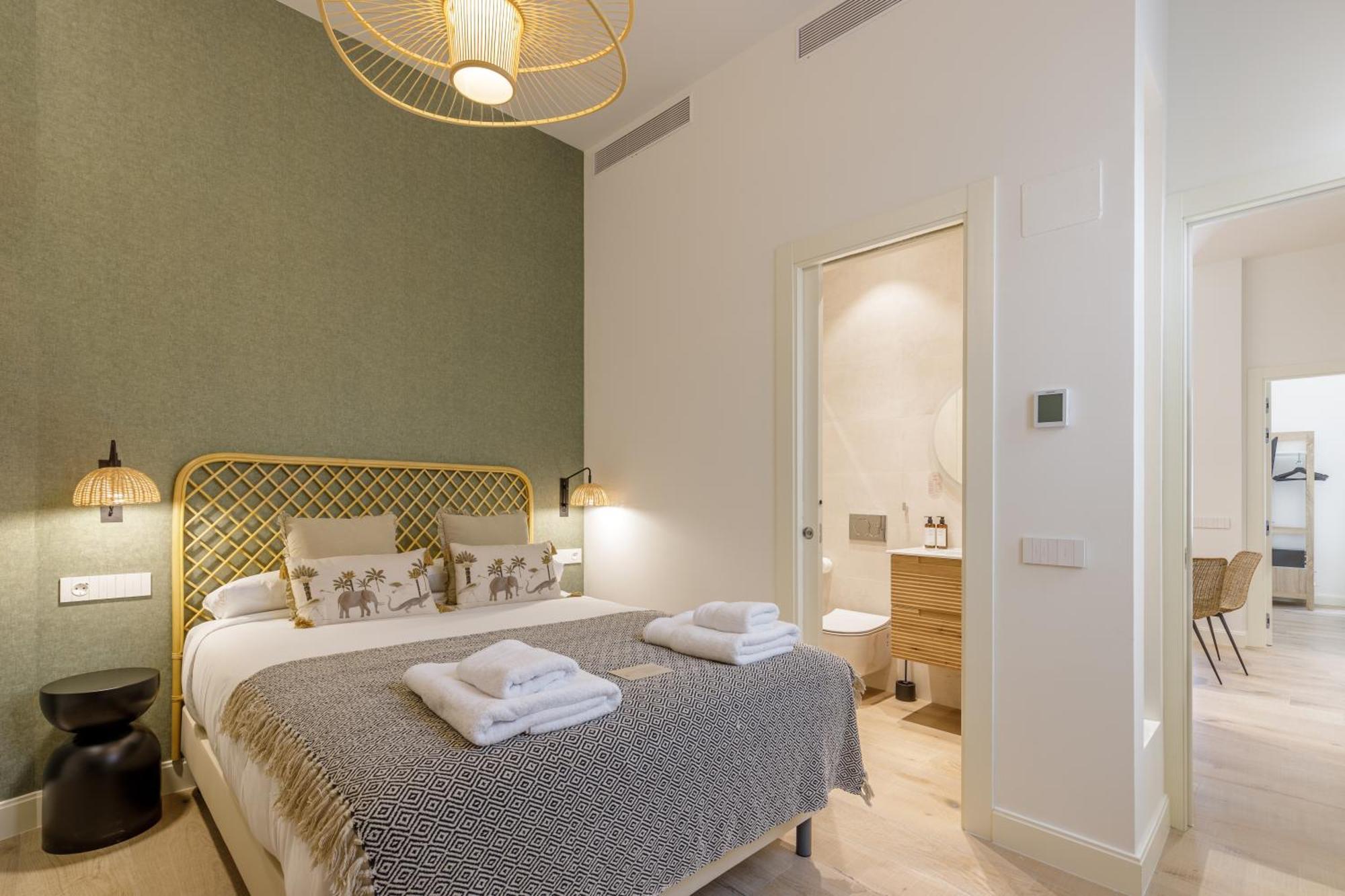 Marques De Velazquez Ii By Caleta Homes Apartament *
